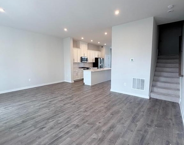 17958 Woods Overlook Drive - Photo Thumbnail 9