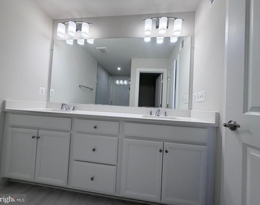17958 Woods Overlook Drive - Photo Thumbnail 25