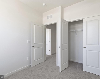 18002 Alicia Avenue - Photo Thumbnail 26