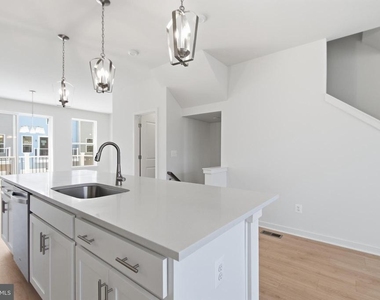 18002 Alicia Avenue - Photo Thumbnail 19