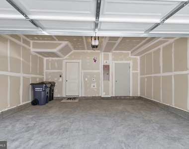 18002 Alicia Avenue - Photo Thumbnail 37