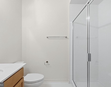 18002 Alicia Avenue - Photo Thumbnail 6