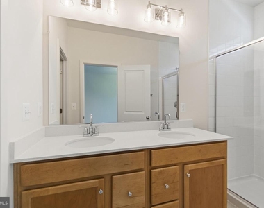 18002 Alicia Avenue - Photo Thumbnail 33