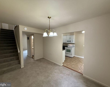 14611 Earlham Court - Photo Thumbnail 7