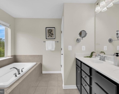25284 Arrowroot Terrace - Photo Thumbnail 10
