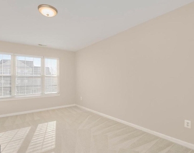20433 Alderleaf Terrace - Photo Thumbnail 11