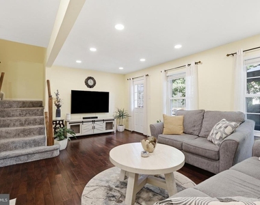46645 Brownwood Square - Photo Thumbnail 6