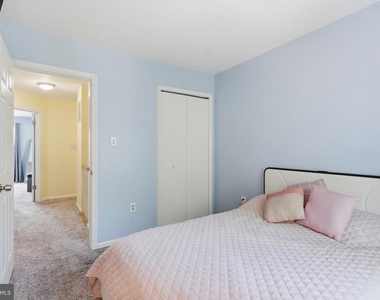 46645 Brownwood Square - Photo Thumbnail 24