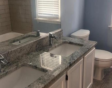 20409 Plainfield Street - Photo Thumbnail 11