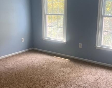 20409 Plainfield Street - Photo Thumbnail 14