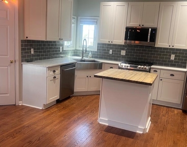 20409 Plainfield Street - Photo Thumbnail 2
