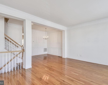 25082 Cypress Mill Terrace - Photo Thumbnail 9