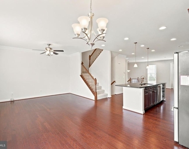 42615 Beckett Terrace - Photo Thumbnail 14