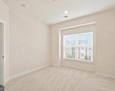42615 Beckett Terrace - Photo Thumbnail 31