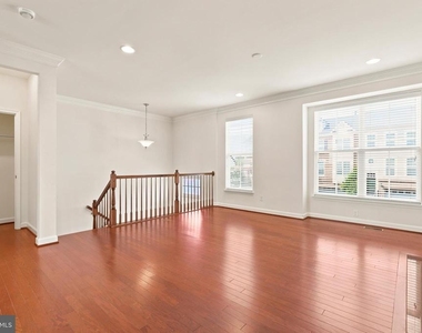 42615 Beckett Terrace - Photo Thumbnail 6