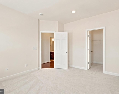 42615 Beckett Terrace - Photo Thumbnail 37