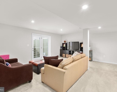 6427 Hawkeye Drive - Photo Thumbnail 40