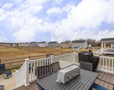 6427 Hawkeye Drive - Photo Thumbnail 13