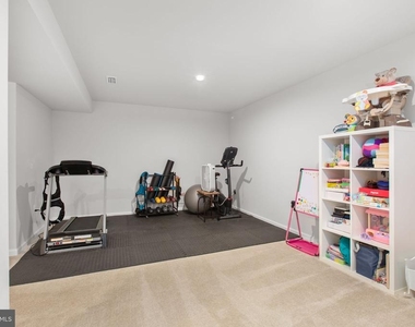 6427 Hawkeye Drive - Photo Thumbnail 37
