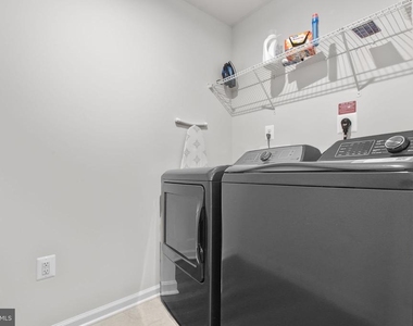 6427 Hawkeye Drive - Photo Thumbnail 27