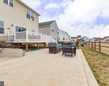 6427 Hawkeye Drive - Photo Thumbnail 10