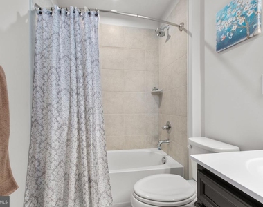 6427 Hawkeye Drive - Photo Thumbnail 29