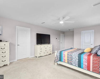 6427 Hawkeye Drive - Photo Thumbnail 33