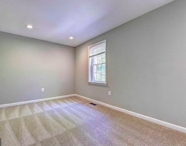 2226 Gunsmith Square - Photo Thumbnail 11