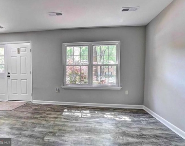 2226 Gunsmith Square - Photo Thumbnail 6