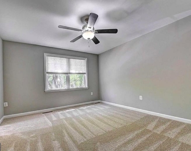 2226 Gunsmith Square - Photo Thumbnail 9
