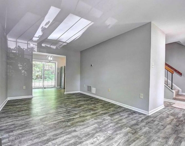 2226 Gunsmith Square - Photo Thumbnail 2