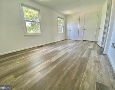 7351 Crestleigh Circle - Photo Thumbnail 1