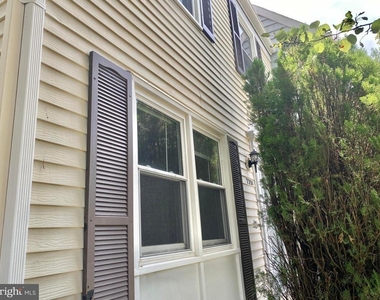 7351 Crestleigh Circle - Photo Thumbnail 20