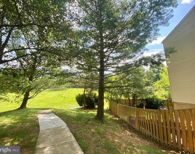 7351 Crestleigh Circle - Photo Thumbnail 24