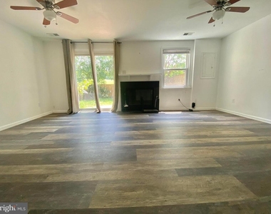 7351 Crestleigh Circle - Photo Thumbnail 5