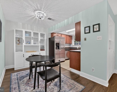 12103 Green Ledge Court - Photo Thumbnail 7