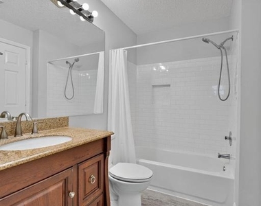 12103 Green Ledge Court - Photo Thumbnail 18