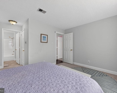 12103 Green Ledge Court - Photo Thumbnail 15