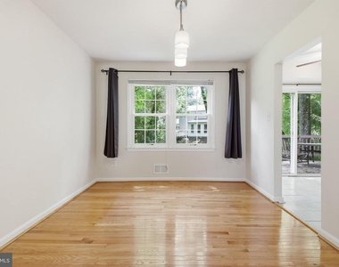 8747 Arley Drive - Photo Thumbnail 9