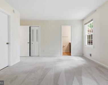 8747 Arley Drive - Photo Thumbnail 16