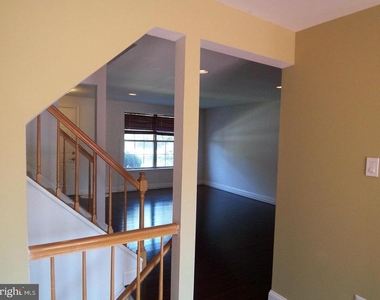 9033 Lee Highway - Photo Thumbnail 10