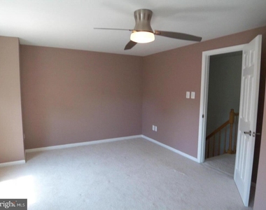 9033 Lee Highway - Photo Thumbnail 4