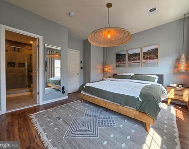 5303 Arapaho Lane - Photo Thumbnail 16