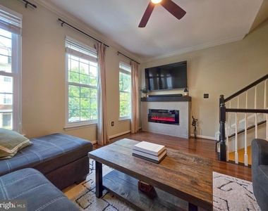5303 Arapaho Lane - Photo Thumbnail 4