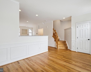 5502 Sacramento Mews Place - Photo Thumbnail 2