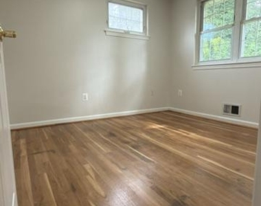 5602 Kings Park Drive - Photo Thumbnail 11