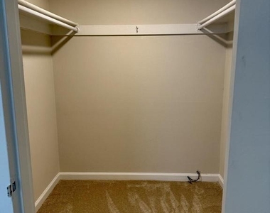 1520 Northgate Square - Photo Thumbnail 19