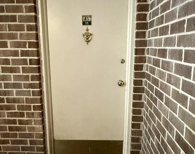 1520 Northgate Square - Photo Thumbnail 1
