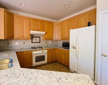 8853 Modano Place - Photo Thumbnail 7
