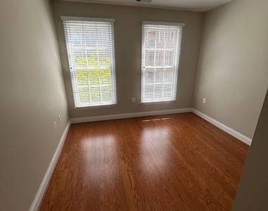 1115 Cameron Street - Photo Thumbnail 20